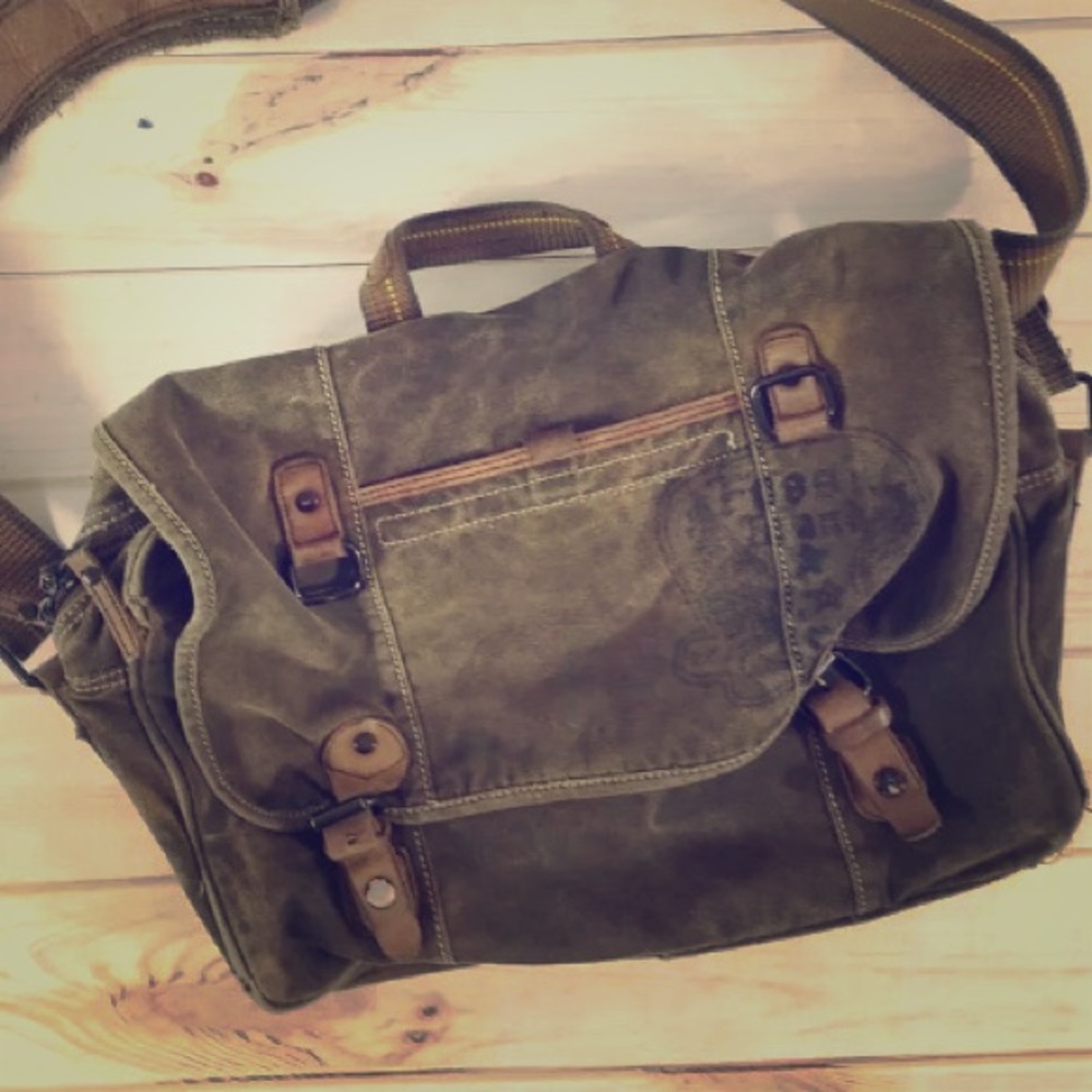 Fossil messenger bag